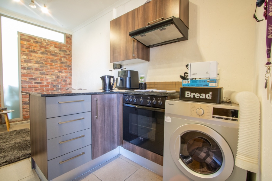 To Let 1 Bedroom Property for Rent in Die Bult North West